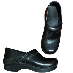 Dansko Black Leather Nurse Medical Shoes Size 36 US 6